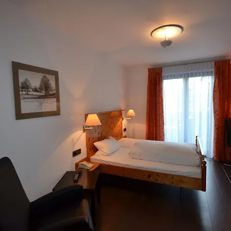 Weinhaus Steppe Hotel 3***Superior Und Weinstube Waldbronn