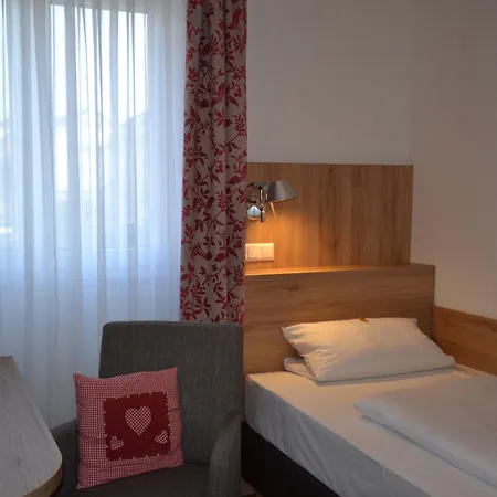 Weinhaus Steppe 3***superior Und Weinstube Hotel