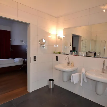 Weinhaus Steppe Hotel 3***Superior Und Weinstube Hotel Waldbronn