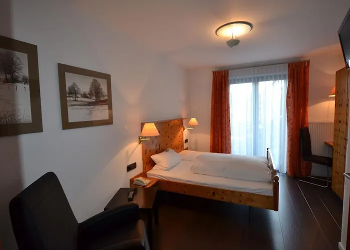 Weinhaus Steppe 3***superior Und Weinstube Waldbronn