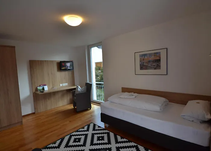 Weinhaus Steppe 3***superior Und Weinstube Waldbronn