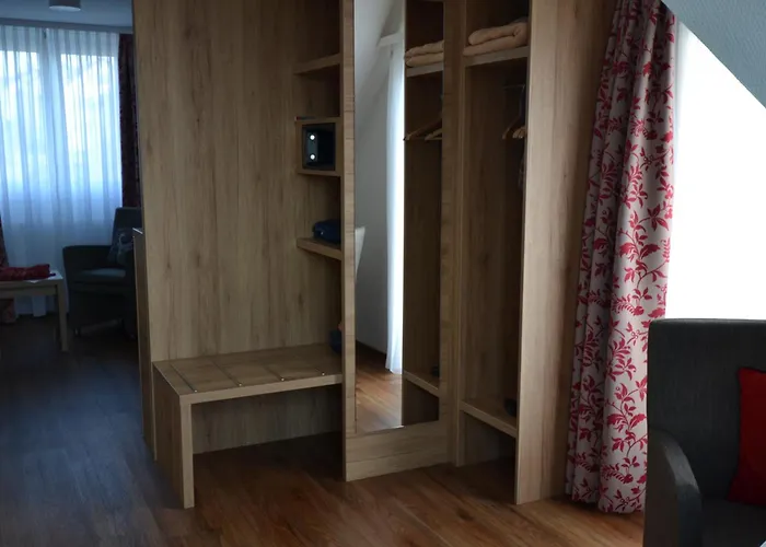 Weinhaus Steppe 3***superior Und Weinstube 3* Waldbronn