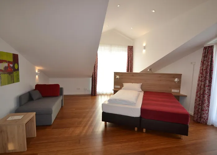 Weinhaus Steppe 3***superior Und Weinstube Hotel 3*