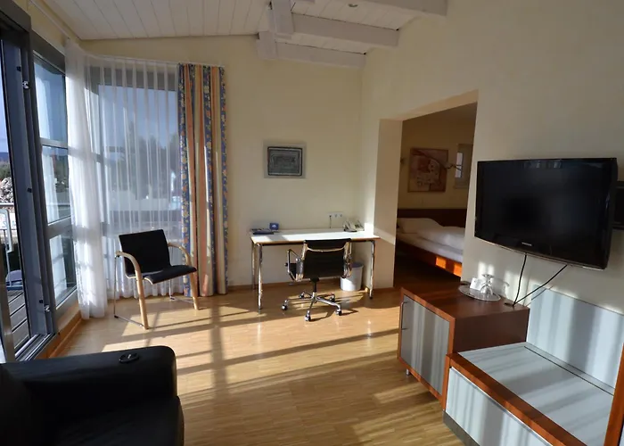 Weinhaus Steppe 3***superior Und Weinstube 3* Waldbronn